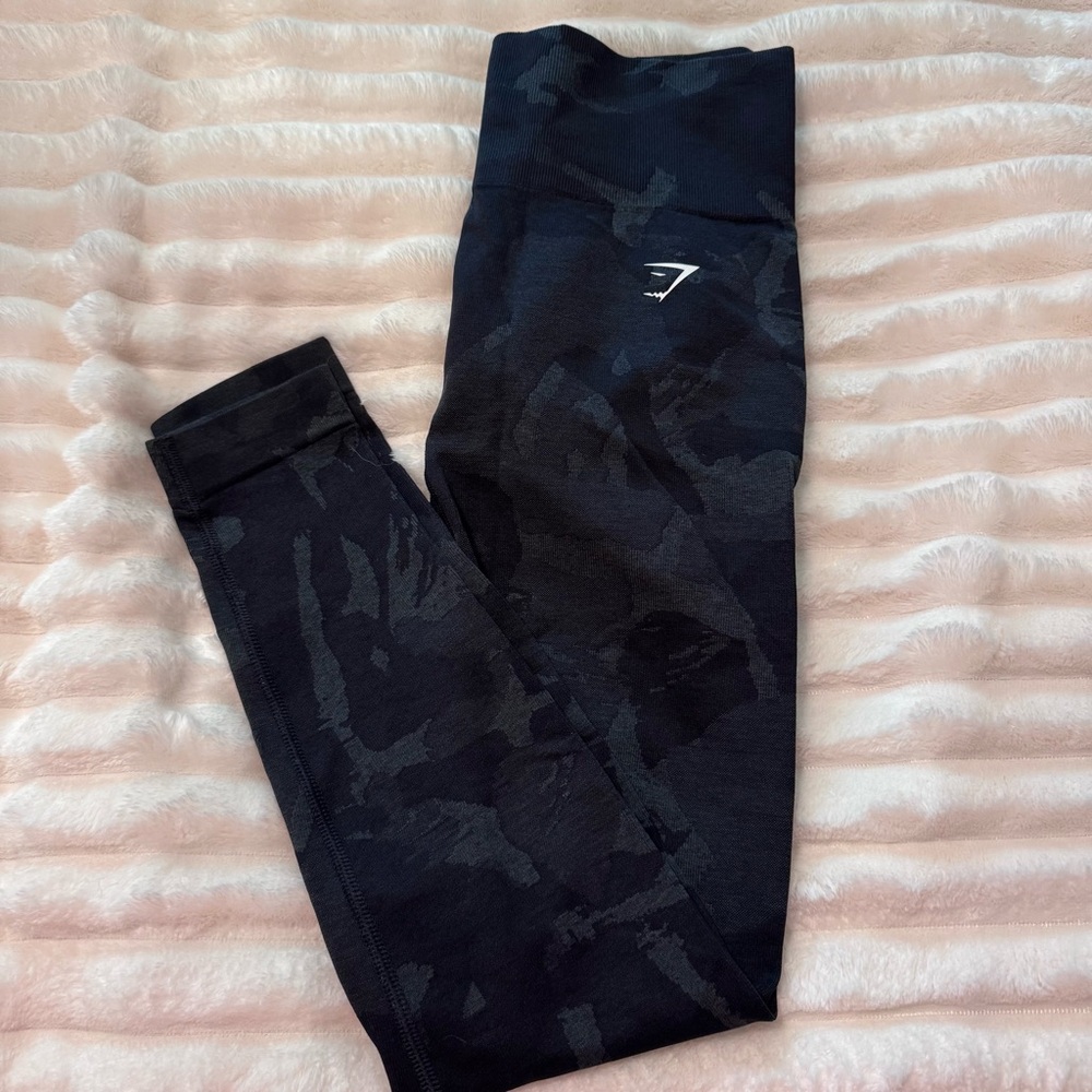 NWOT - Gymshark Black Camouflage Leggings